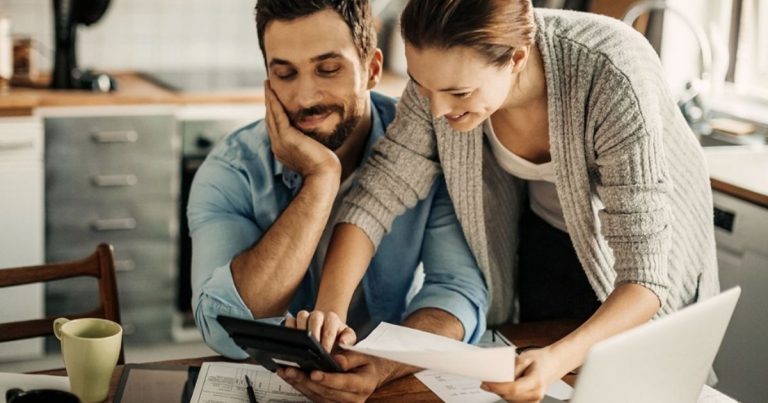 Couple planning their retirement